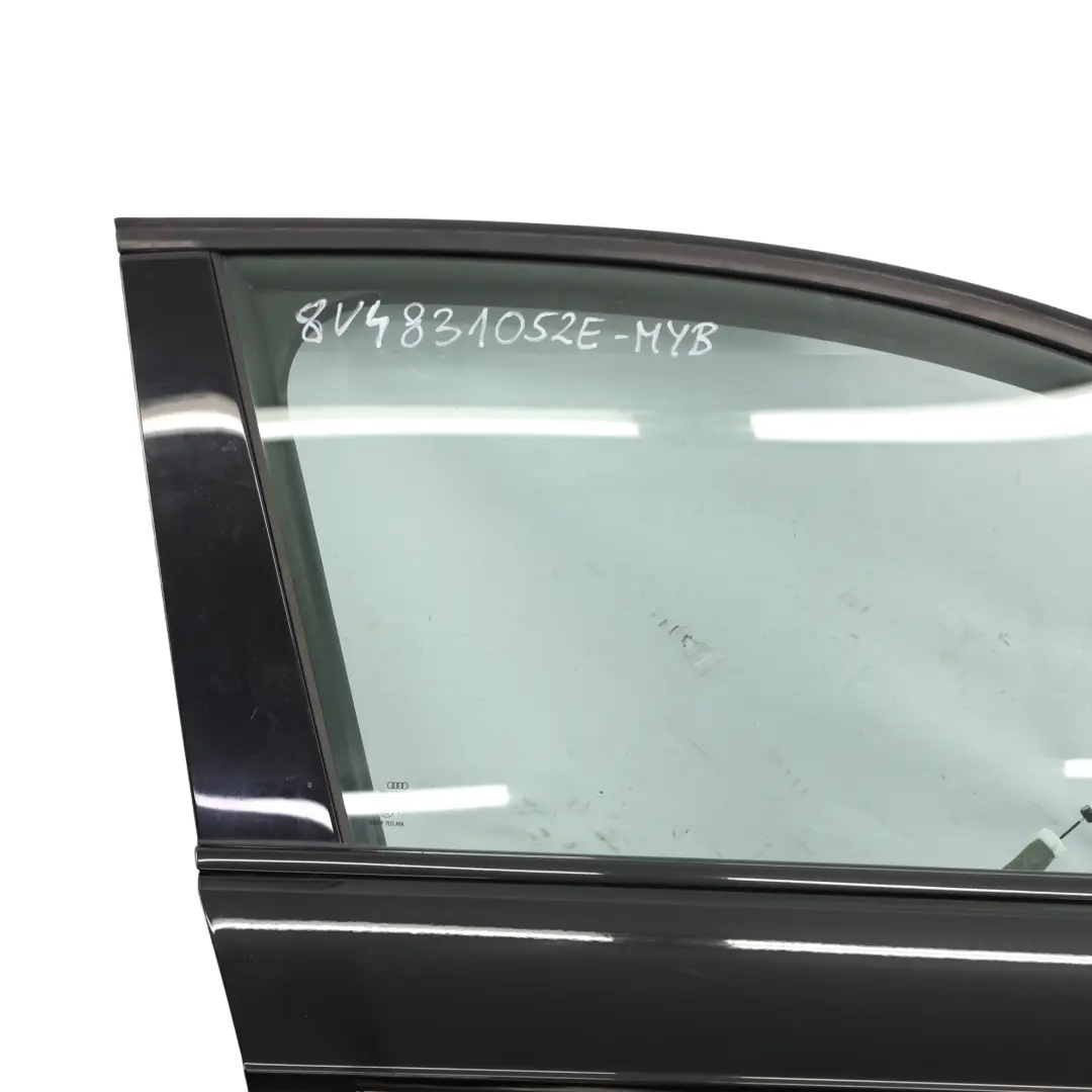 Sportback Drzwi Przednie Prawe Mythical Black Metallic - Y9T do Audi A3 8V o numerze 8V4831052E Audi A3 8V Sportback Drzwi Przednie Prawe Mythical Black Metallic - Y9T - SKU 8V4831052E-MYB - Numer Części 8V4831052E