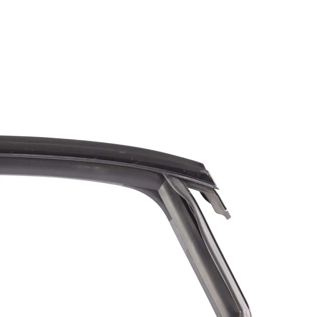 Finestrino Porta Interna Striscia Guida Posteriore Sinistra per Audi A3 8V con numero di parte 8V5839431 Audi A3 8V Finestrino Porta Interna Striscia Guida Posteriore Sinistra - SKU 8V5839431 - Numero di parte 8V5839431