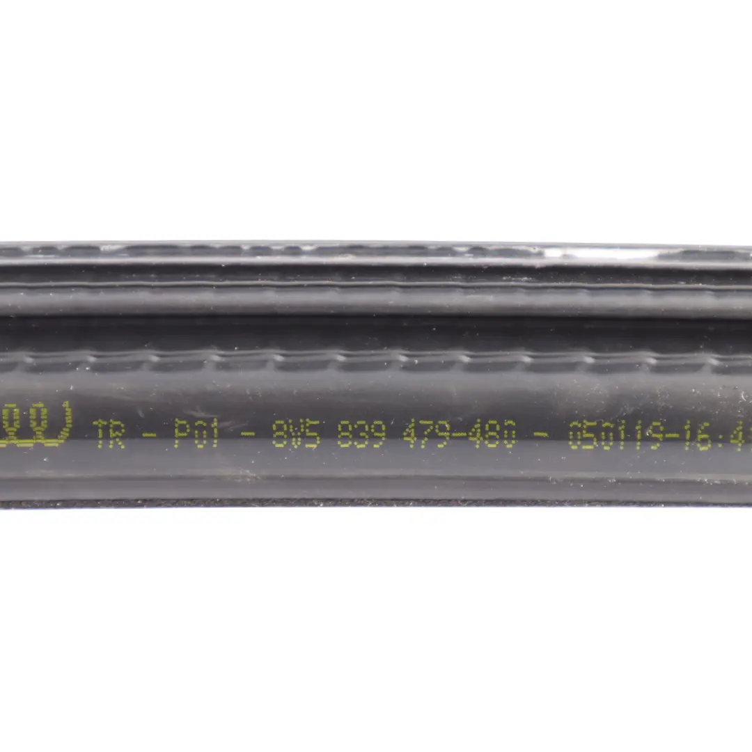 Finestrino Posteriore Interno Guarnizione Striscia Sinistra per Audi A3 8V con numero di parte 8V5839479 Audi A3 8V Finestrino Posteriore Interno Guarnizione Striscia Sinistra - SKU 8V5839479 - Numero di parte 8V5839479