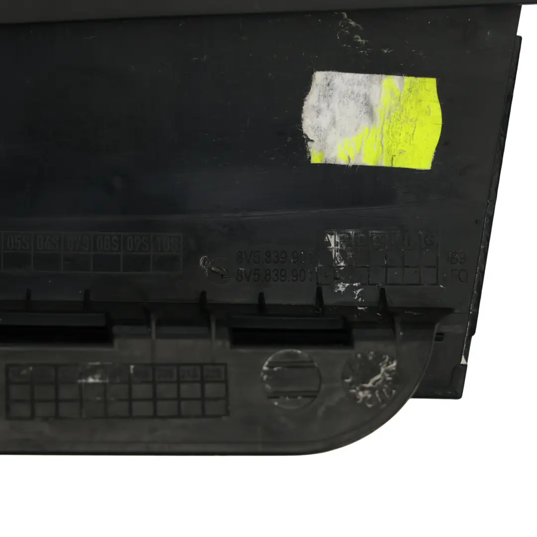 Hinten B Säule Äußere Abdeckung Trim Panel Links für Audi S3 8V mit Teilenummer 8V5839901B Audi S3 8V Hinten B Säule Äußere Abdeckung Trim Panel Links - SKU 8V5839901B - Teilenummer 8V5839901B