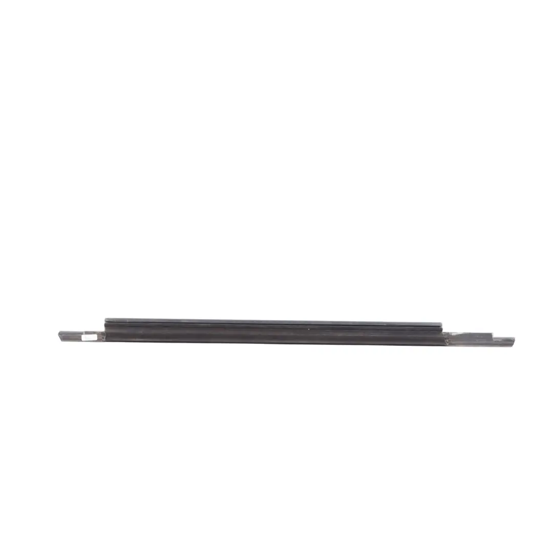 Finestrino Striscia Weatherstrip Porta Posteriore Sinistra per Audi A3 8V con numero di parte 8V5853763A Audi A3 8V Finestrino Striscia Weatherstrip Porta Posteriore Sinistra - SKU 8V5853763A - Numero di parte 8V5853763A