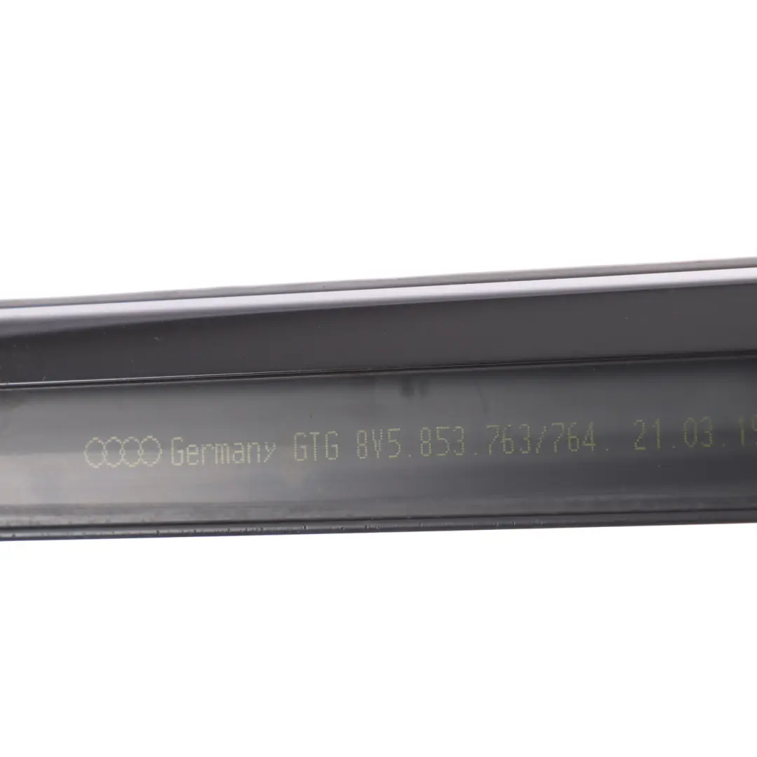 Fensterdichtung Dichtungsstreifen Tür Hinten Links für Audi A3 8V mit Teilenummer 8V5853763A Audi A3 8V Fensterdichtung Dichtungsstreifen Tür Hinten Links - SKU 8V5853763A - Teilenummer 8V5853763A