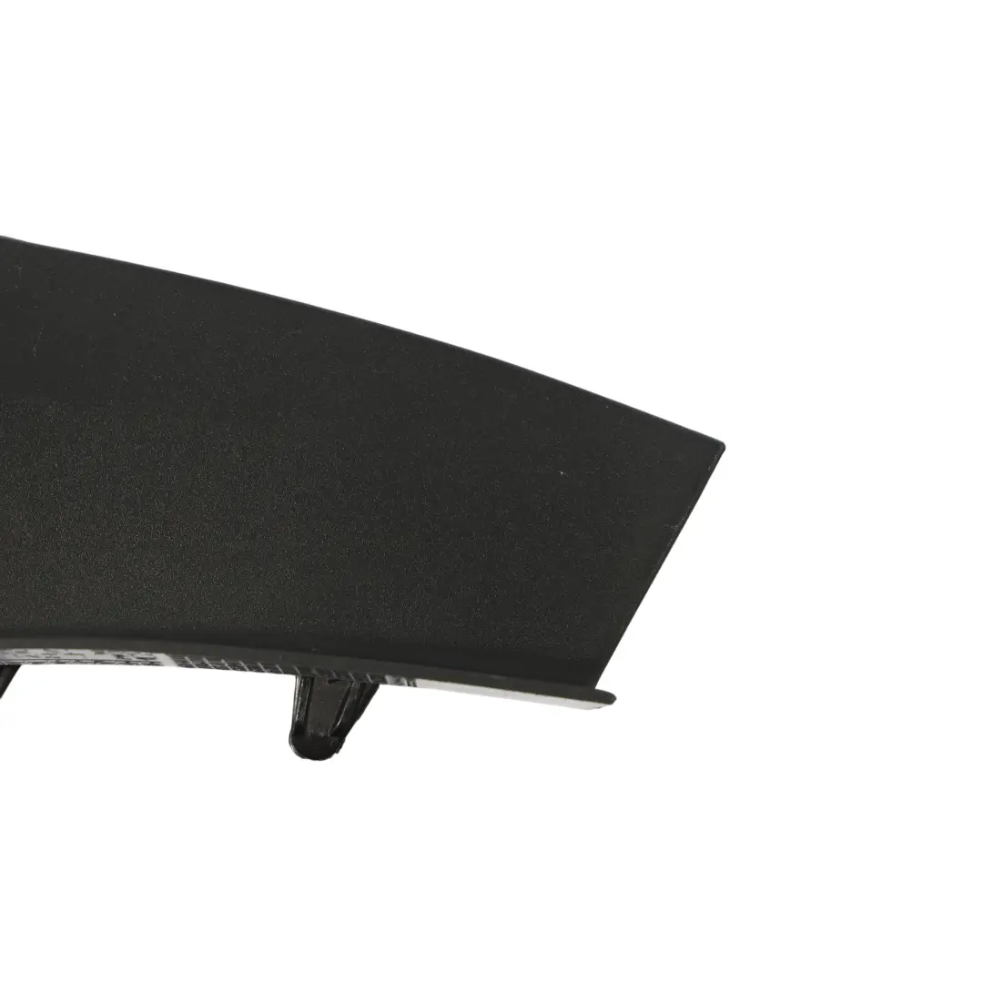 Fanale Posteriore Copertura Staffa Destra per Audi A3 S3 8V Sedan con numero di parte 8V5945254B Audi A3 S3 8V Sedan Fanale Posteriore Copertura Staffa Destra - SKU 8V5945254B - Numero di parte 8V5945254B