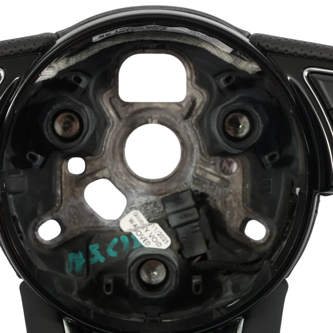 Kierownica NOWA Czarna Skóra Ścięta do Audi A4 S4 B9 A5 S5 F5 o numerze 8W0419091DJ Audi A4 S4 B9 A5 S5 F5 Kierownica NOWA Czarna Skóra Ścięta - SKU 8W0419091DJ-1 - Numer Części 8W0419091DJ