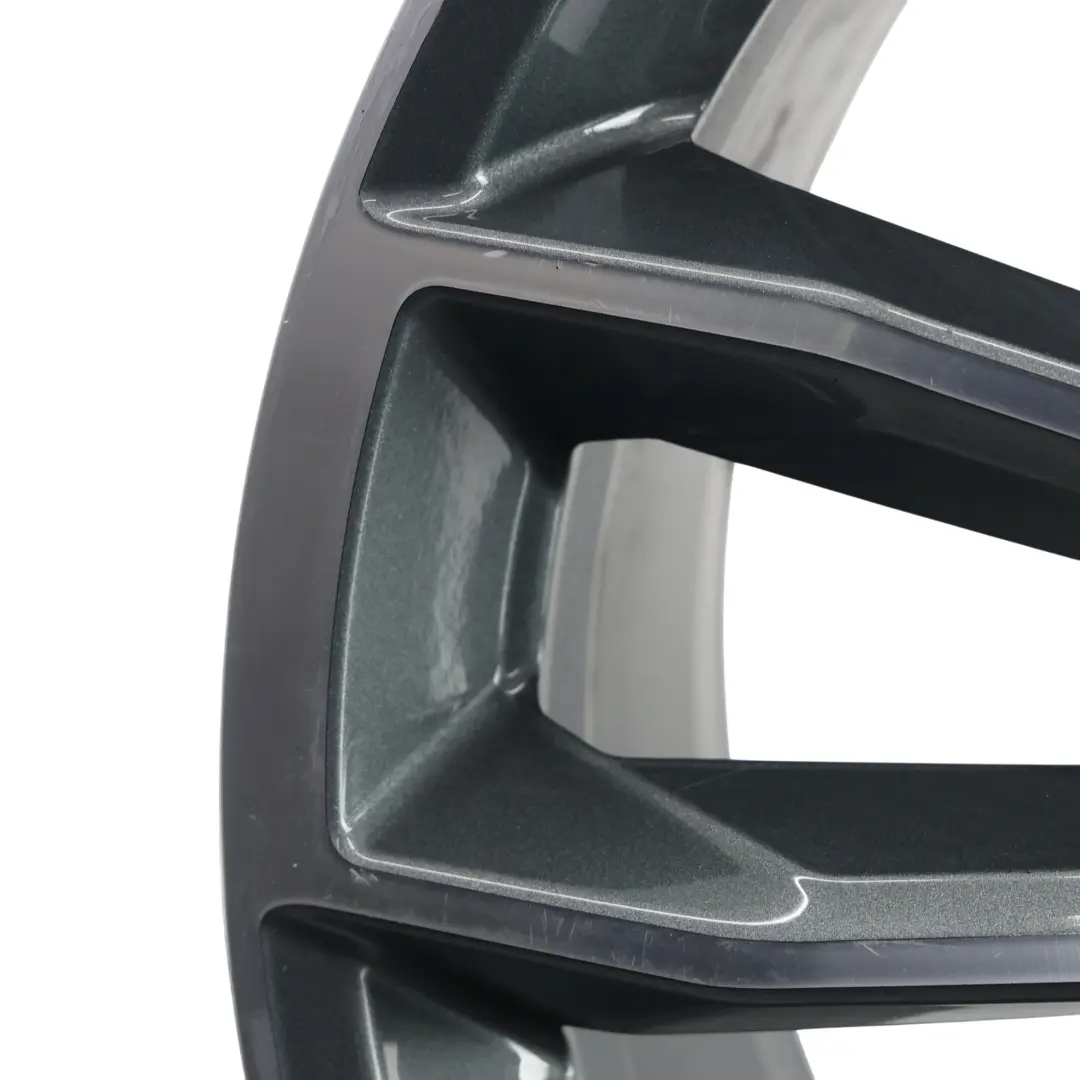 5F Felga Aluminiowa Dwukolorowa Szara 19" 8,5J ET:32 do Audi A5 S5 o numerze 8W0601025DF Audi A5 S5 5F Felga Aluminiowa Dwukolorowa Szara 19" 8,5J ET:32 - SKU 8W0601025DF-2 - Numer Części 8W0601025DF