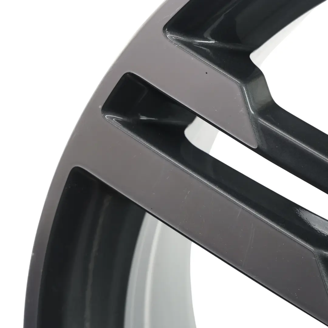 Cerchio Ruota Lega Argento 18" 8J ET:40 Stella Doppie Raze per Audi A4 B9 con numero di parte 8W0601025M Audi A4 B9 Cerchio Ruota Lega Argento 18" 8J ET:40 Stella Doppie Raze - SKU 8W0601025M-1 - Numero di parte 8W0601025M