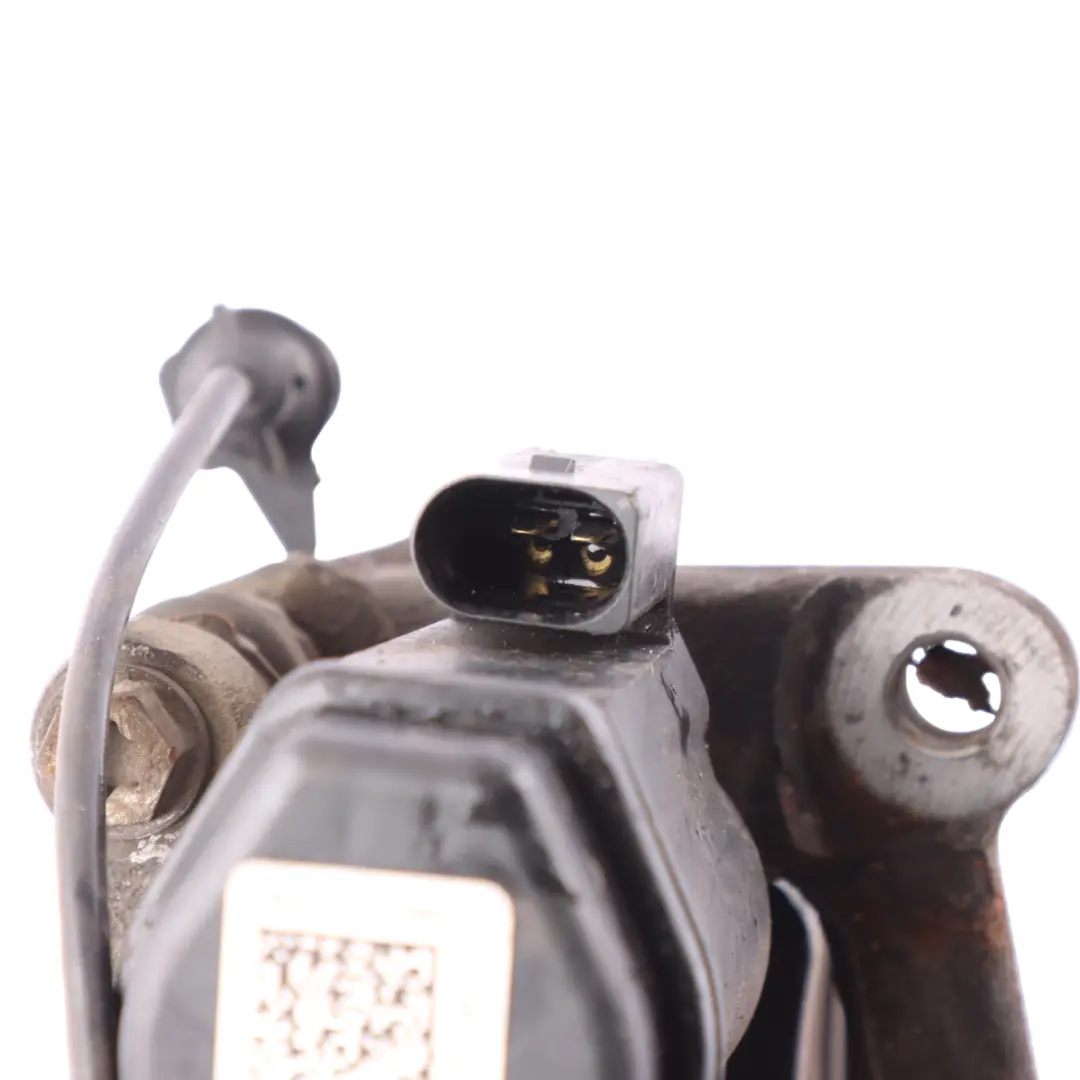 Brake Caliper Housing Brake Unit Right O/S 300X12 to Audi A4 B9 Rear with Part number 8W0615404 Audi A4 B9 Rear Brake Caliper Housing Brake Unit Right O/S 300X12 - SKU 8W0615404 - Part number 8W0615404