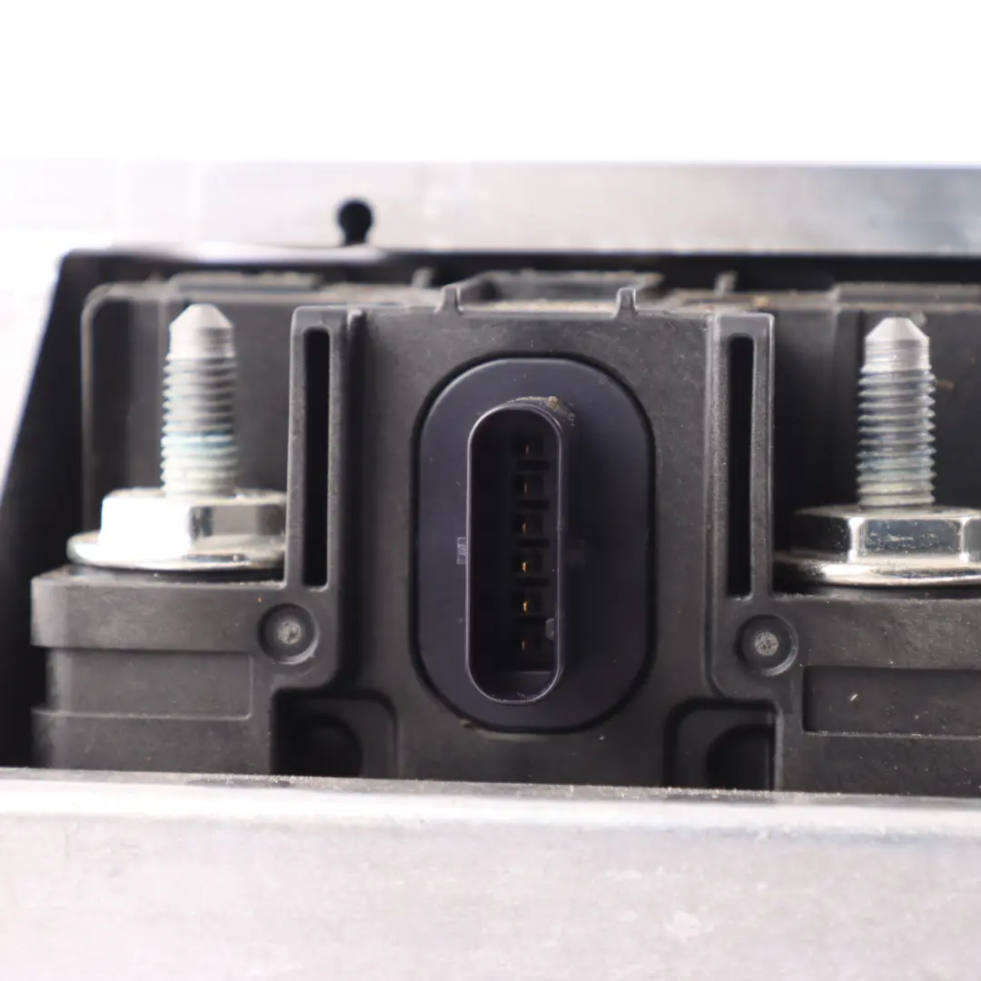 Audi A4 B9 Auxiliary Battery Voltage Converter Module Unit - SKU 8W0915101A-1 - Part number 8W0915101A