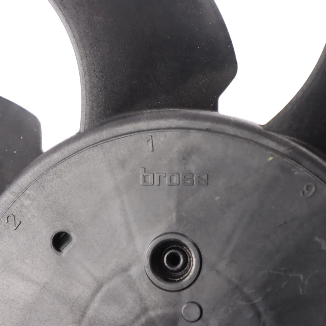 Radiator Fan Engine Cooling Fan Motor Blades 400W to Audi A5 F5 with Part number 8W0959455B Audi A5 F5 Radiator Fan Engine Cooling Fan Motor Blades 400W - SKU 8W0959455B - Part number 8W0959455B