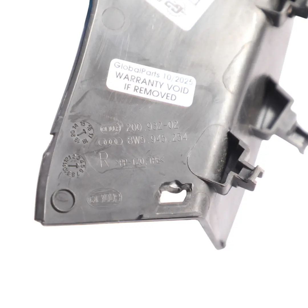 Rücklicht Abdeckung Halterung Trim Rechts für Audi A4 B9 Limousine mit Teilenummer 8W5945254 Audi A4 B9 Limousine Rücklicht Abdeckung Halterung Trim Rechts - SKU 8W5945254 - Teilenummer 8W5945254
