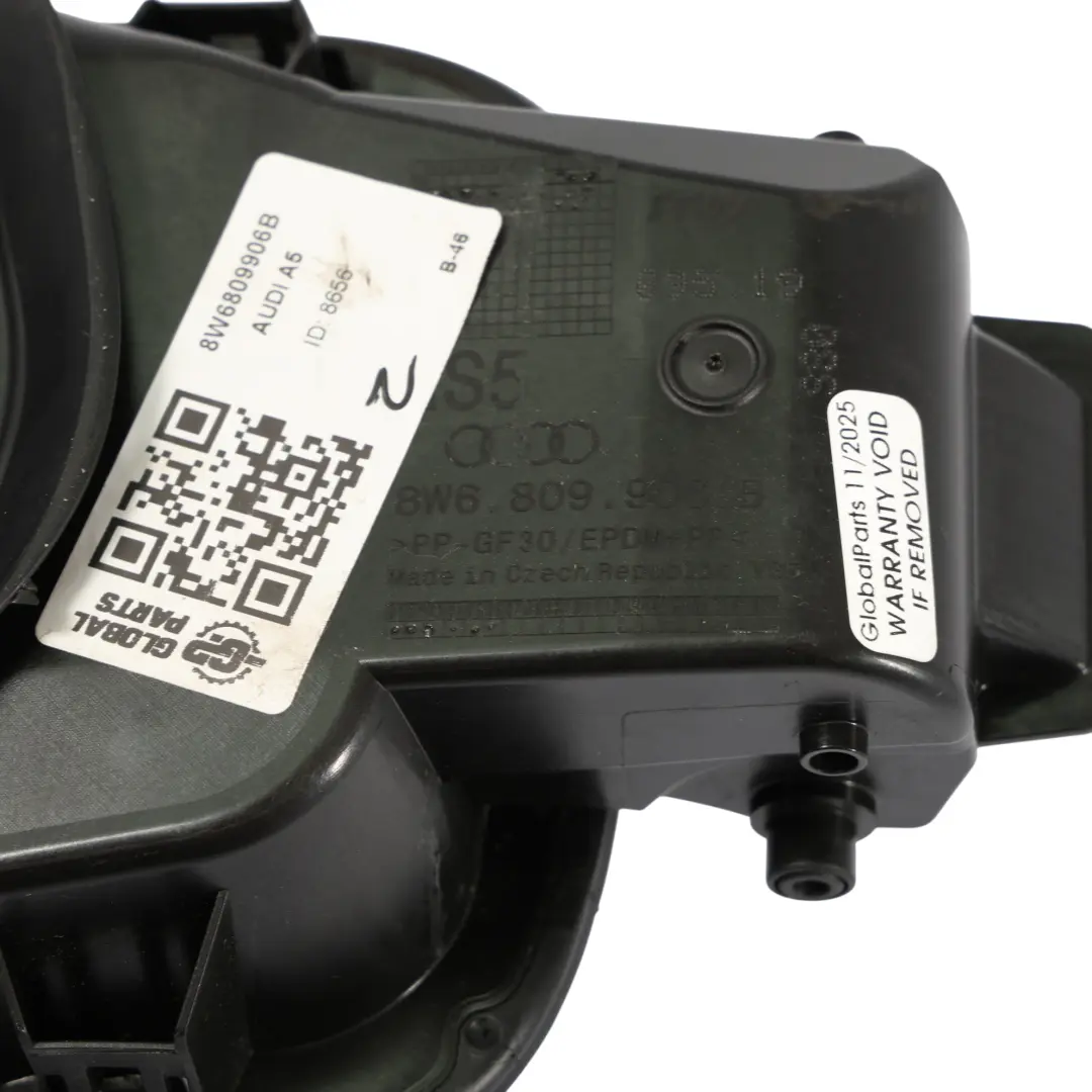 Tappo Supporto Per Sportello Del Serbatoio Carburante per Audi RS5 A5 F5 con numero di parte 8W6809906B Audi RS5 A5 F5 Tappo Supporto Per Sportello Del Serbatoio Carburante - SKU 8W6809906B - Numero di parte 8W6809906B