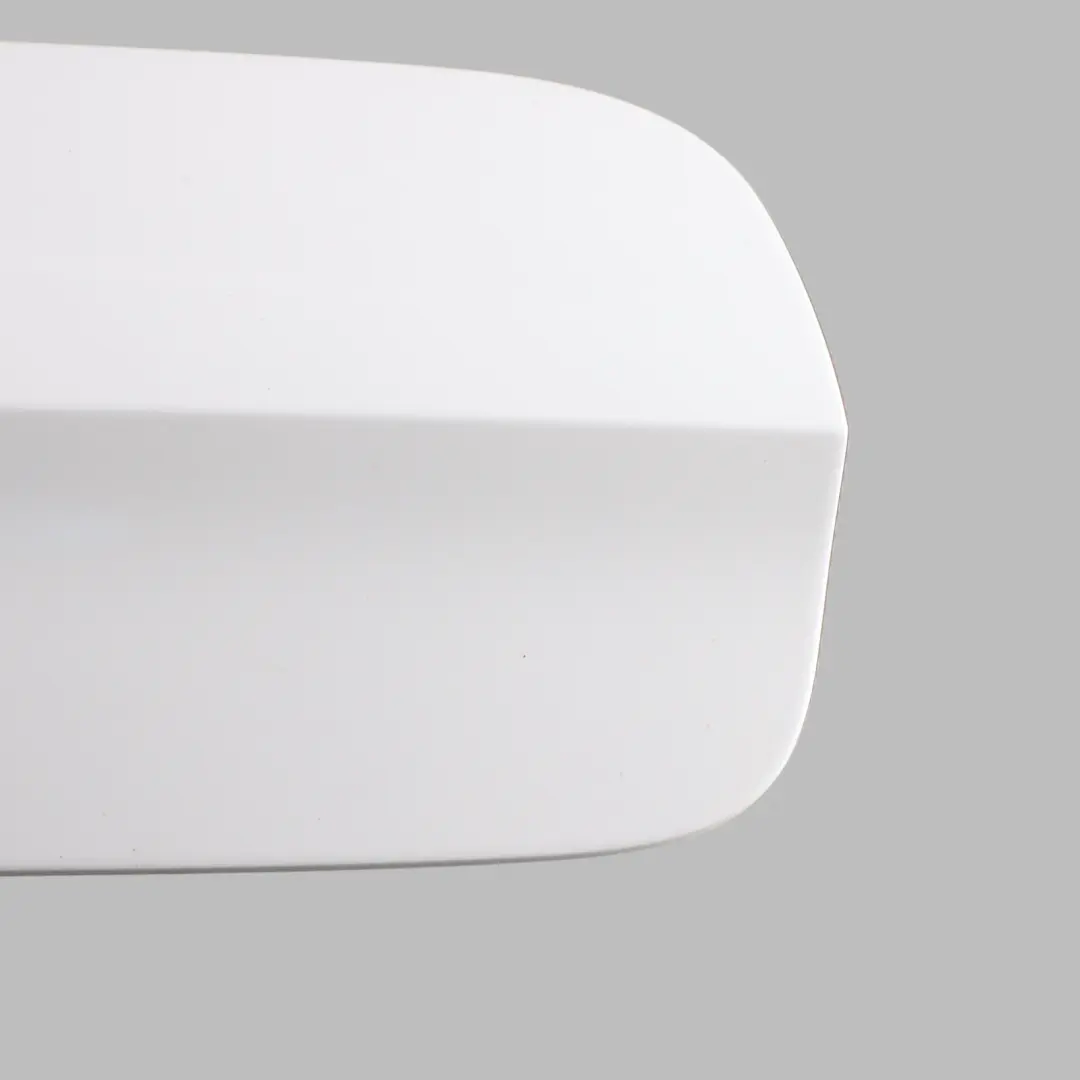 Audi A5 F5 Tapón Tapa Combustible Panel Glacier White Pearl - S9R - SKU 8W6809907-MGW - Número de pieza 8W6809907