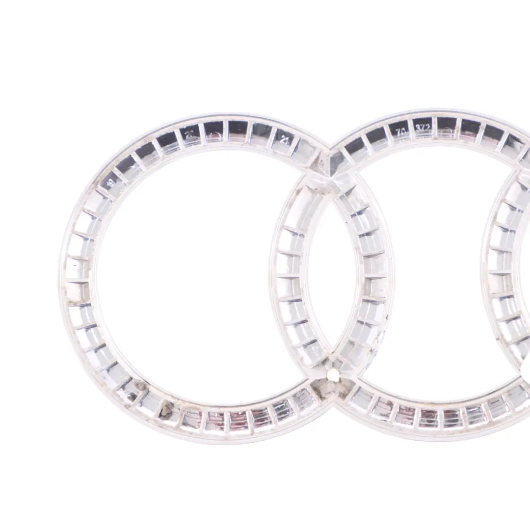 Klapa Bagażnika Logo Emblemat Napis do Audi A5 F5 o numerze 8W6853742 Audi A5 F5 Klapa Bagażnika Logo Emblemat Napis - SKU 8W6853742 - Numer Części 8W6853742