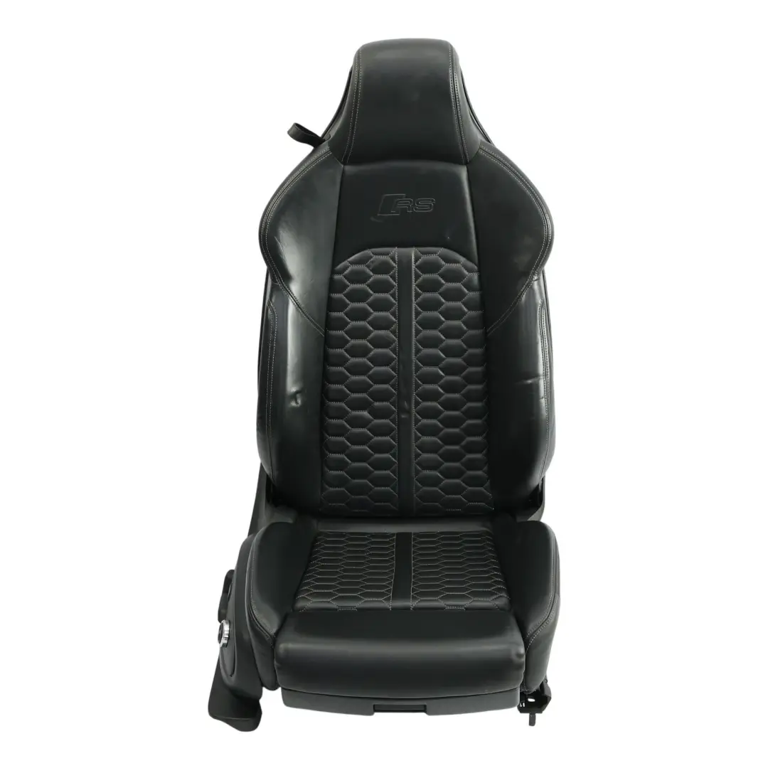 Sedile Anteriore Sport Riscaldato Memoria Pelle Anima Nero Destra per Audi RS5 F5 con numero di parte 8W6881806BF Audi RS5 F5 Sedile Anteriore Sport Riscaldato Memoria Pelle Anima Nero Destra - SKU 8W6881806BF-1 - Numero di parte 8W6881806BF