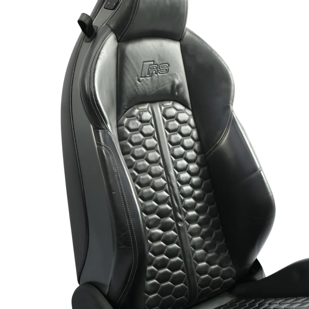 Sedile Anteriore Sport Riscaldato Memoria Pelle Anima Nero Destra per Audi RS5 F5 con numero di parte 8W6881806BF Audi RS5 F5 Sedile Anteriore Sport Riscaldato Memoria Pelle Anima Nero Destra - SKU 8W6881806BF-1 - Numero di parte 8W6881806BF