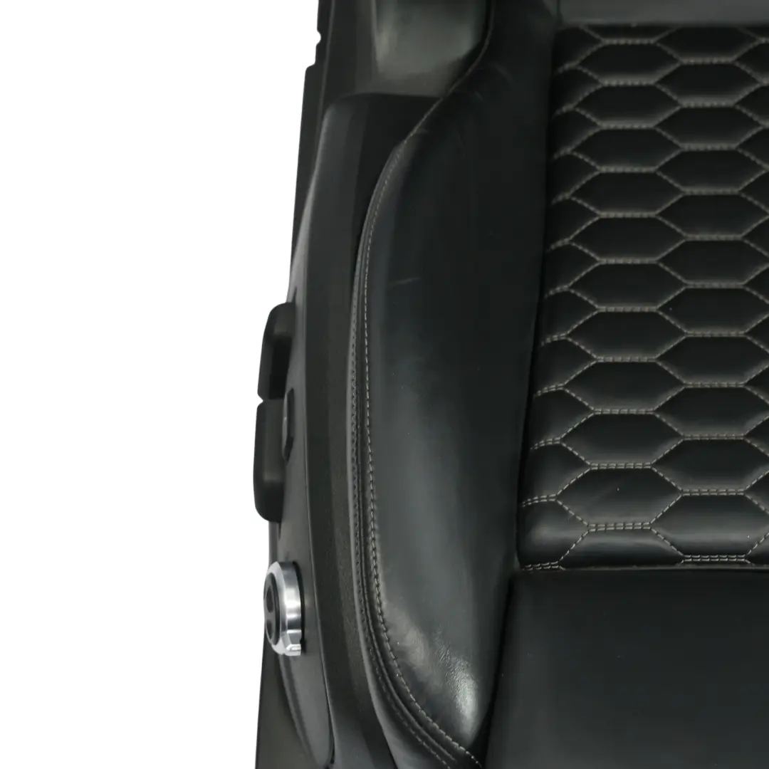 Sedile Anteriore Sport Riscaldato Memoria Pelle Anima Nero Destra per Audi RS5 F5 con numero di parte 8W6881806BF Audi RS5 F5 Sedile Anteriore Sport Riscaldato Memoria Pelle Anima Nero Destra - SKU 8W6881806BF-1 - Numero di parte 8W6881806BF