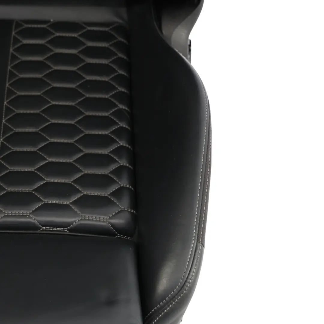 Sedile Anteriore Sport Riscaldato Memoria Pelle Anima Nero Destra per Audi RS5 F5 con numero di parte 8W6881806BF Audi RS5 F5 Sedile Anteriore Sport Riscaldato Memoria Pelle Anima Nero Destra - SKU 8W6881806BF-1 - Numero di parte 8W6881806BF