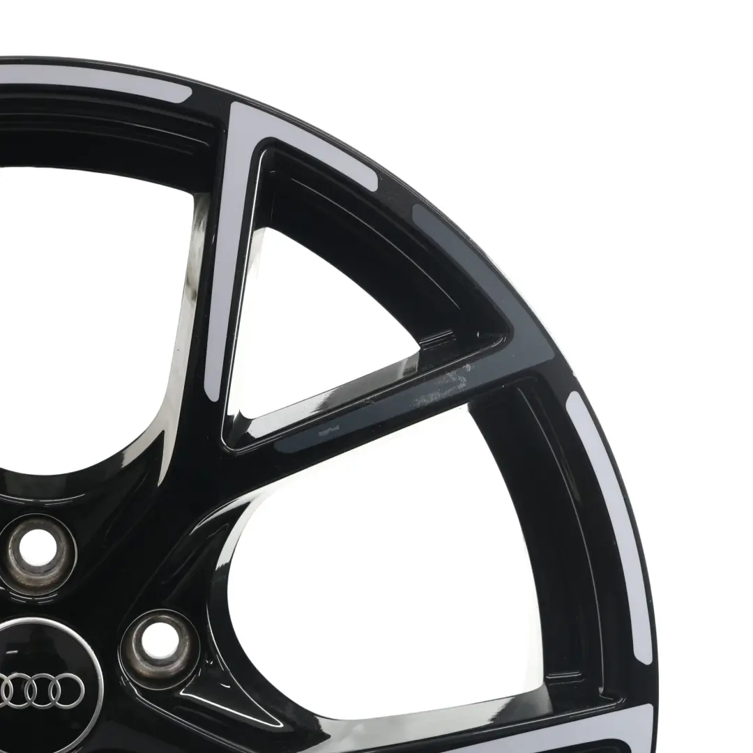 8Y Felga Aluminiowa Tylna Tył Czarna 19" 8J ET:46 do Audi RS3 o numerze 8Y0601025BQ Audi RS3 8Y Felga Aluminiowa Tylna Tył Czarna 19" 8J ET:46 - SKU 8Y0601025BQ-2 - Numer Części 8Y0601025BQ