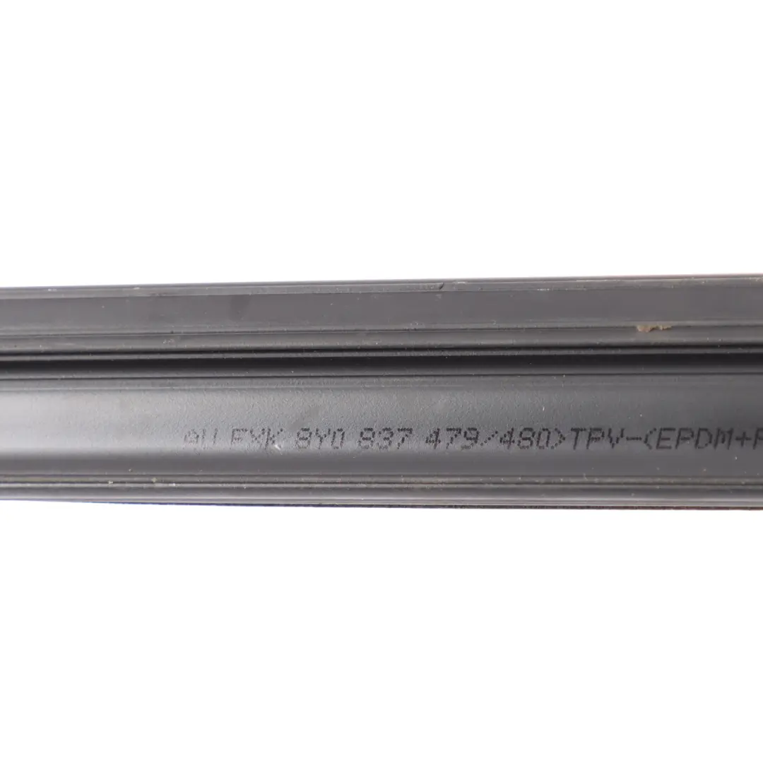 8Y Joint Étanchéité Vitre Porte Avant Droite Intérieure pour Audi A3 à propos du numéro de pièce 8Y0837480 Audi A3 8Y Joint Étanchéité Vitre Porte Avant Droite Intérieure - SKU 8Y0837480 - Numéro de pièce 8Y0837480