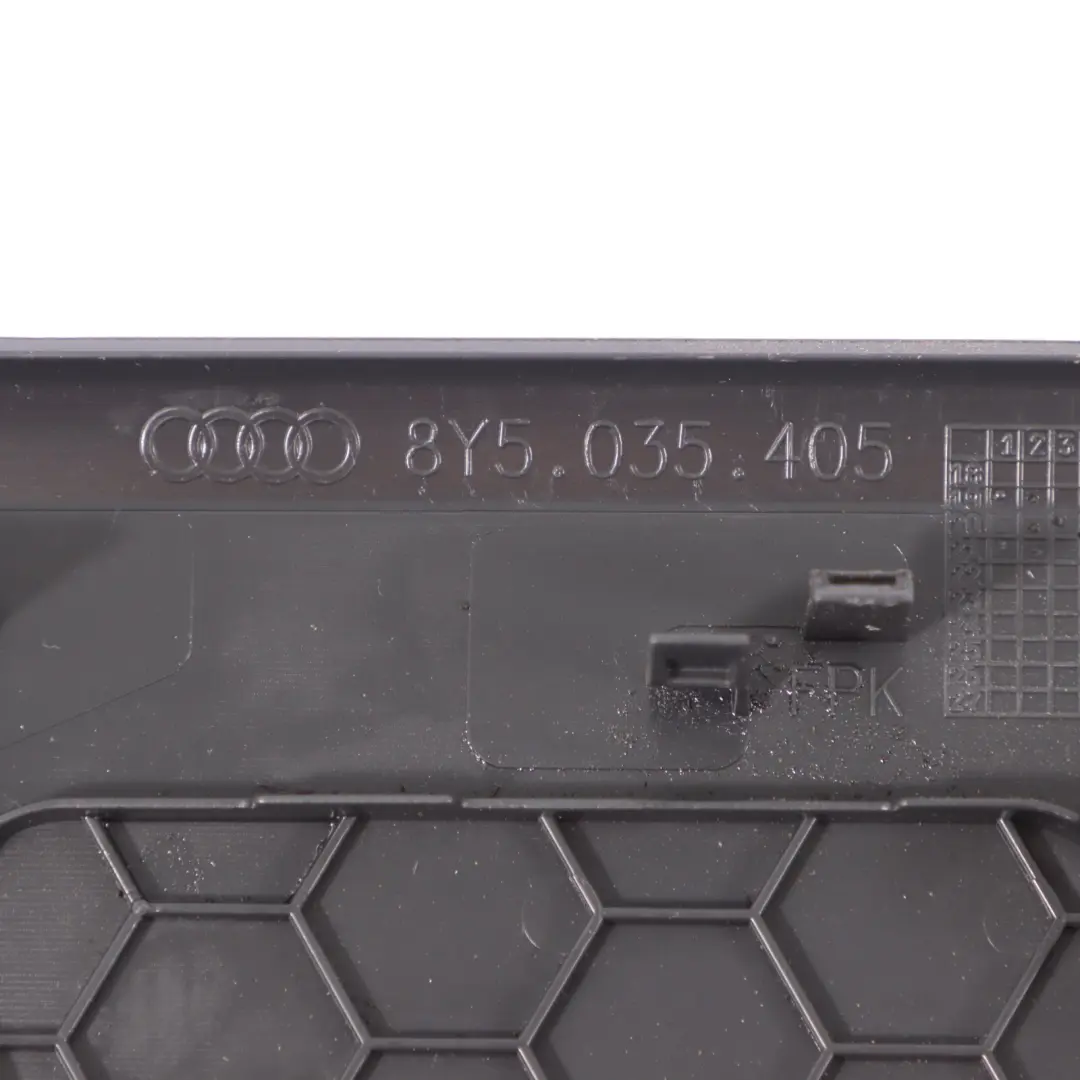 Audi RS3 8Y Panel Blenda Głośnika Półki Lewy Bang & Olufsen - SKU 8Y5035405 - Numer Części 8Y5035405