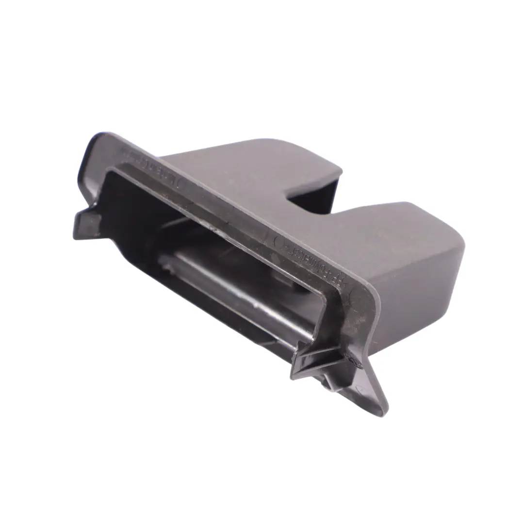 8Y Berlina Portellone Posteriore Serratura Coperchio per Audi A3 S3 RS3 con numero di parte 8Y5827520 Audi A3 S3 RS3 8Y Berlina Portellone Posteriore Serratura Coperchio - SKU 8Y5827520 - Numero di parte 8Y5827520