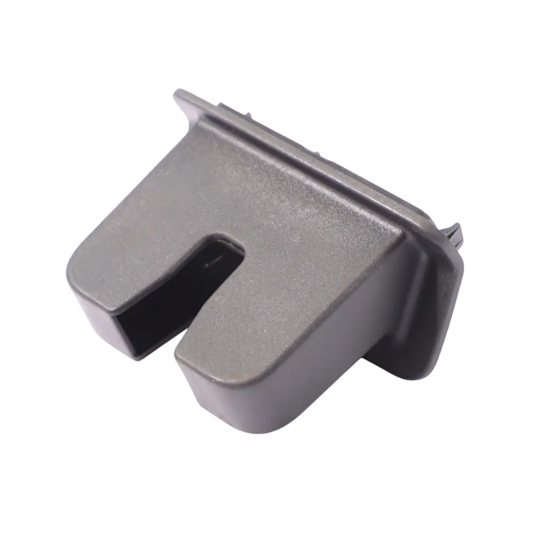 Audi A3 S3 RS3 8Y Berline Cache-Loquet De Verrouillage De Hayon - SKU 8Y5827520 - Numéro de pièce 8Y5827520