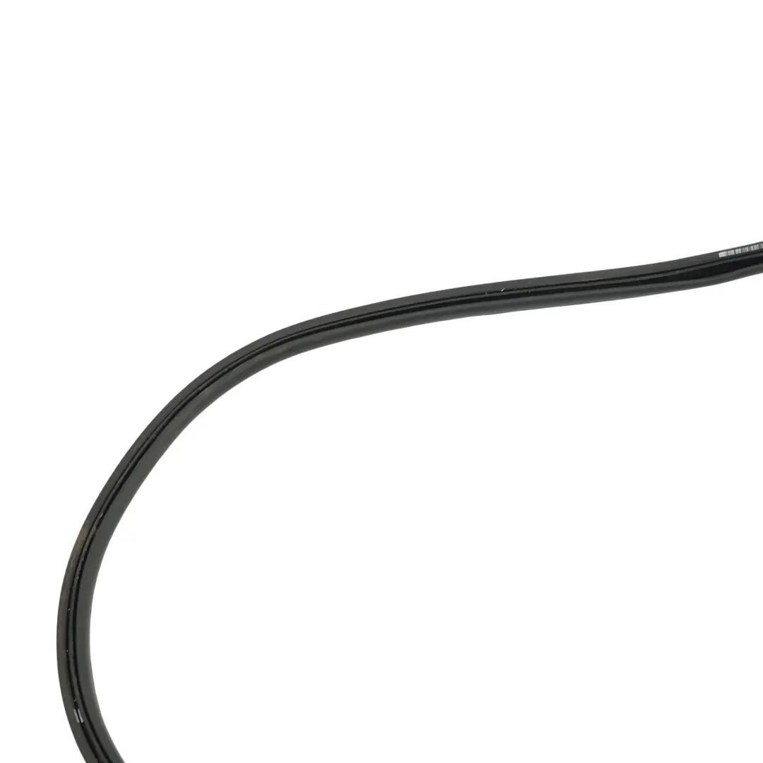 8Y Sportback Guarnizione Gomma Portellone Posteriore Bagagliaio per Audi A3 RS3 con numero di parte 8Y5827705C Audi A3 RS3 8Y Sportback Guarnizione Gomma Portellone Posteriore Bagagliaio - SKU 8Y5827705C - Numero di parte 8Y5827705C