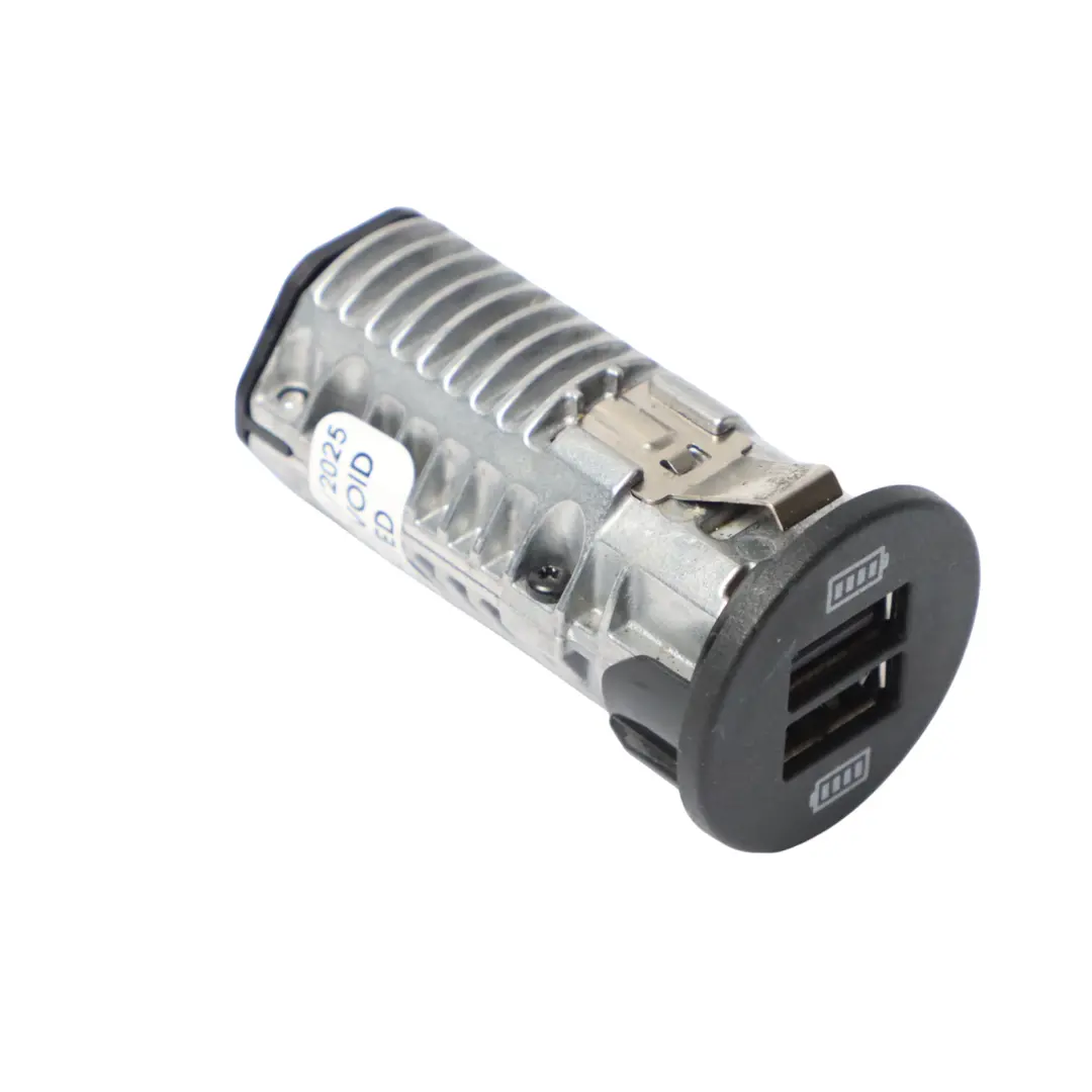 USB Doppia Presa Di Ricarica Porta per Porsche Macan 95B con numero di parte 95B035222A Porsche Macan 95B USB Doppia Presa Di Ricarica Porta - SKU 95B035222A - Numero di parte 95B035222A