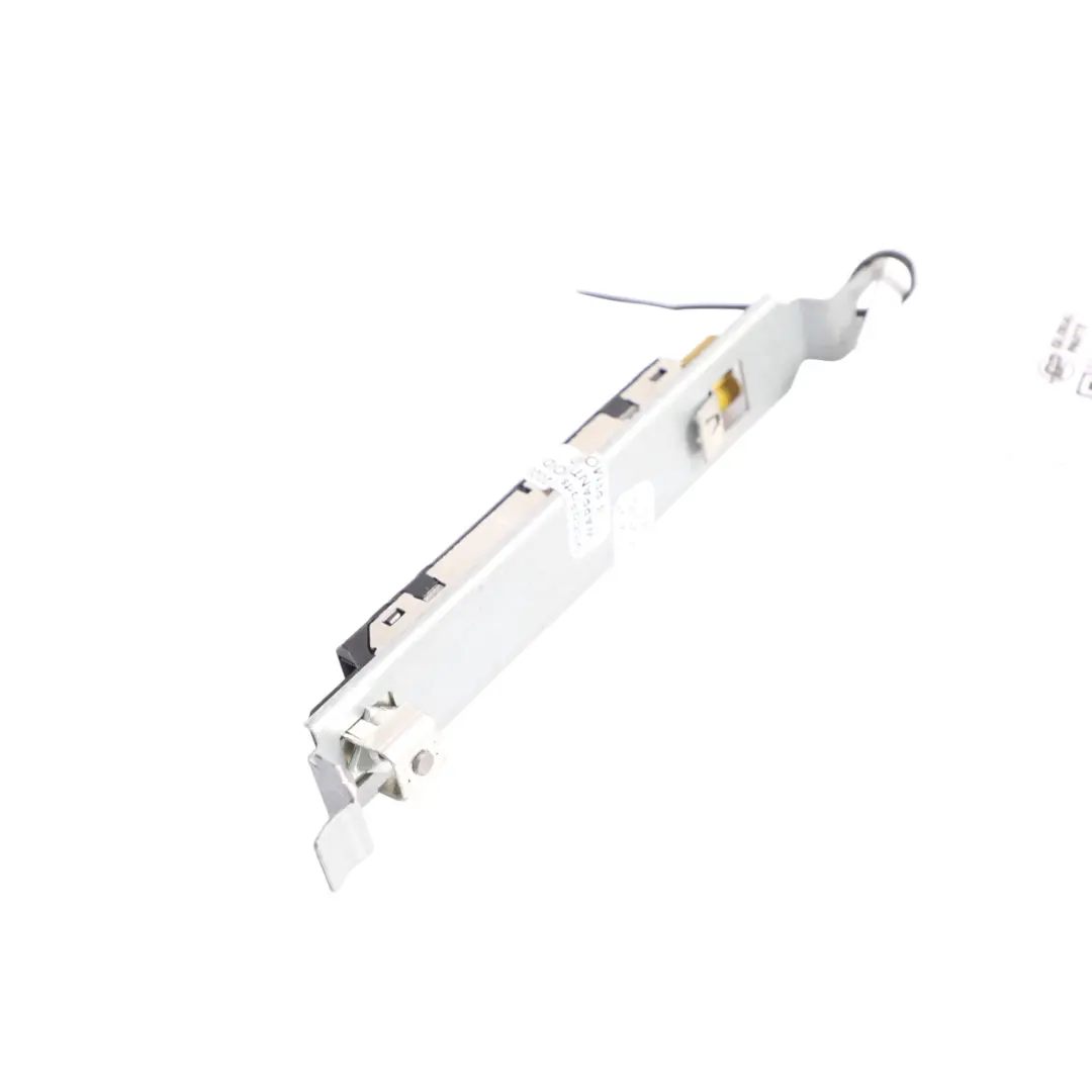 Aerial Antenna Amplifier Booster 95B035497E to Porsche Macan 95B with Part number 95B035225D Porsche Macan 95B Aerial Antenna Amplifier Booster 95B035497E - SKU 95B035225D - Part number 95B035225D