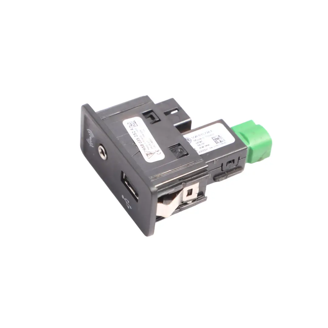 Porsche Macan 95B Prise USB AUX In - SKU 95B035252A - Numéro de pièce 95B035252A