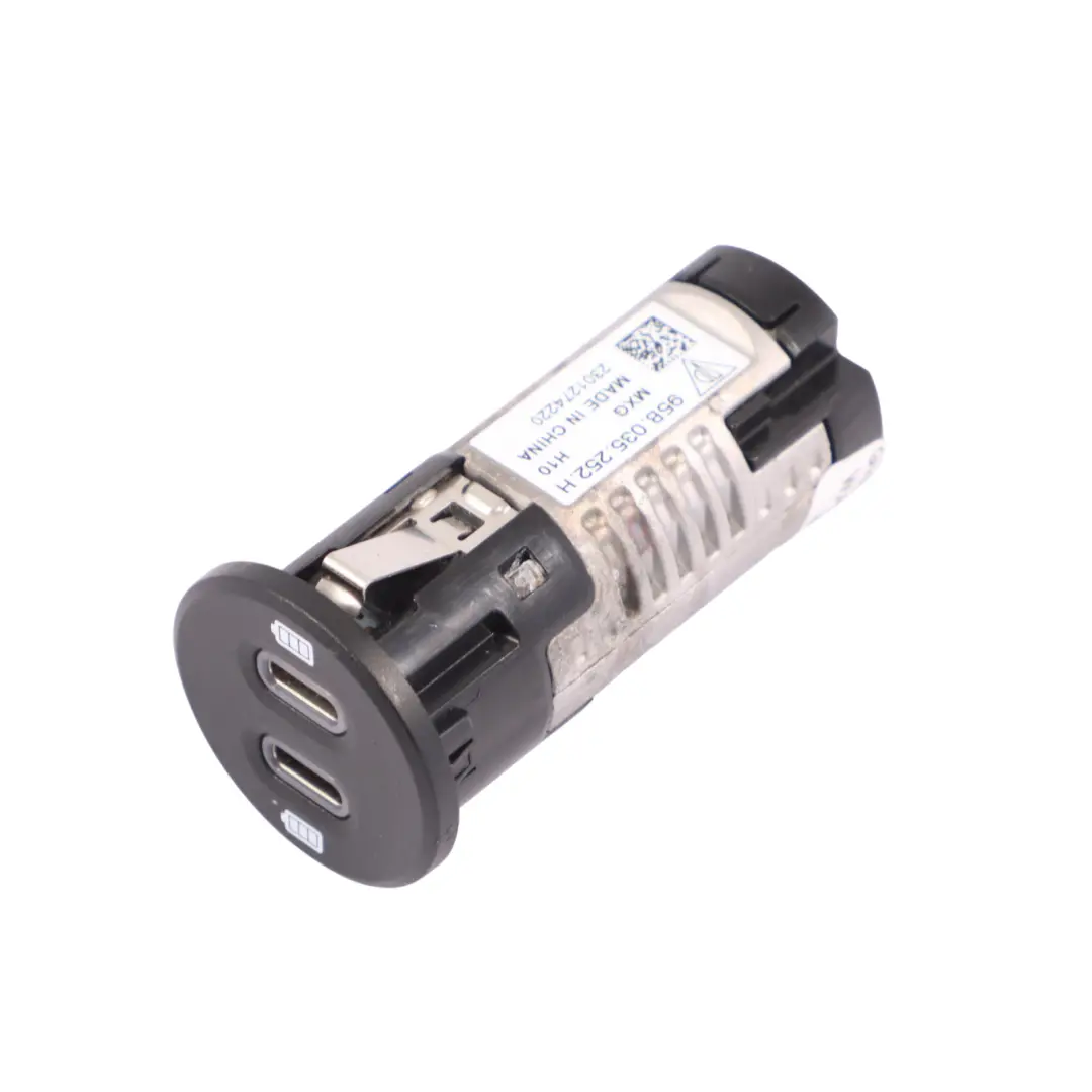 Porsche Macan 95B Gniazdo Złącze Port USB C - SKU 95B035252H - Numer Części 95B035252H