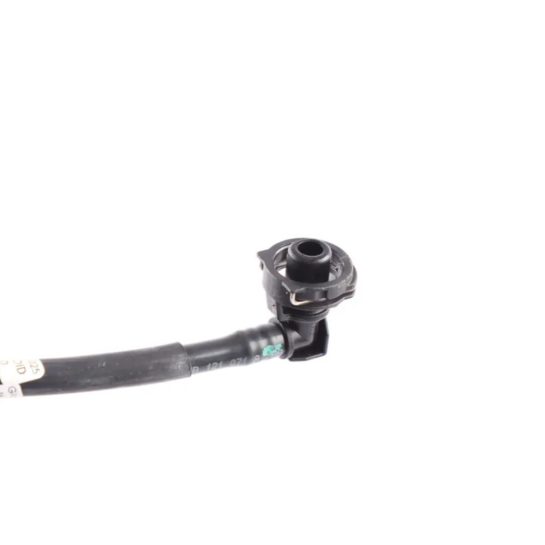 Porsche Macan 95B Vacuum Breather Pipe Hose Expansion Tank Line - SKU 95B121071A - Part number 95B121071A