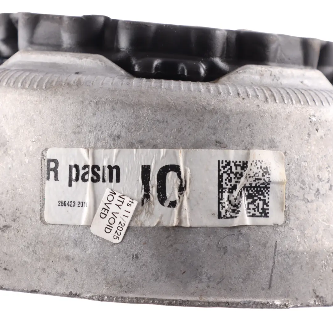 Porsche Macan 95B Rear Shock Absorber Bracket Mount Cover Right O/S - SKU 95B412384 - Part number 95B412384