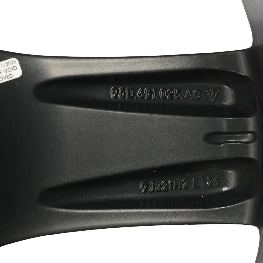 Cerchio Anteriore Lega Nero 21" 9J ET:26 per Porsche Macan 95B con numero di parte 95B601025AC Porsche Macan 95B Cerchio Anteriore Lega Nero 21" 9J ET:26 - SKU 95B601025AC-1 - Numero di parte 95B601025AC