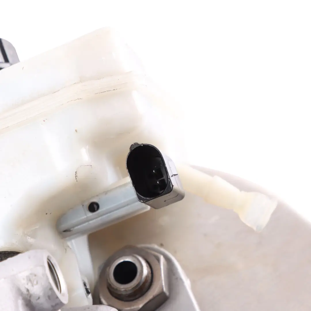 Brake Servo Booster Master Cylinder Unit to Porsche Macan 95B with Part number 95B612103E Porsche Macan 95B Brake Servo Booster Master Cylinder Unit - SKU 95B612103E - Part number 95B612103E