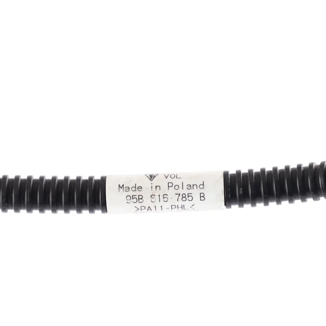 Suction Pipe Hose Line Air Suspension to Porsche Macan 95B with Part number 95B616785B Porsche Macan 95B Suction Pipe Hose Line Air Suspension - SKU 95B616785B - Part number 95B616785B