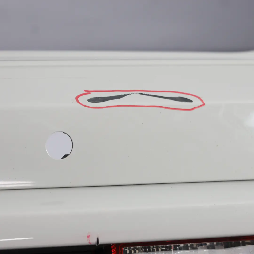 Zderzak Tylny Sport Design Chalk - M9A do Porsche Macan 95B o numerze 95B807650AA Porsche Macan 95B Zderzak Tylny Sport Design Chalk - M9A - SKU 95B807650AA-CHA - Numer Części 95B807650AA