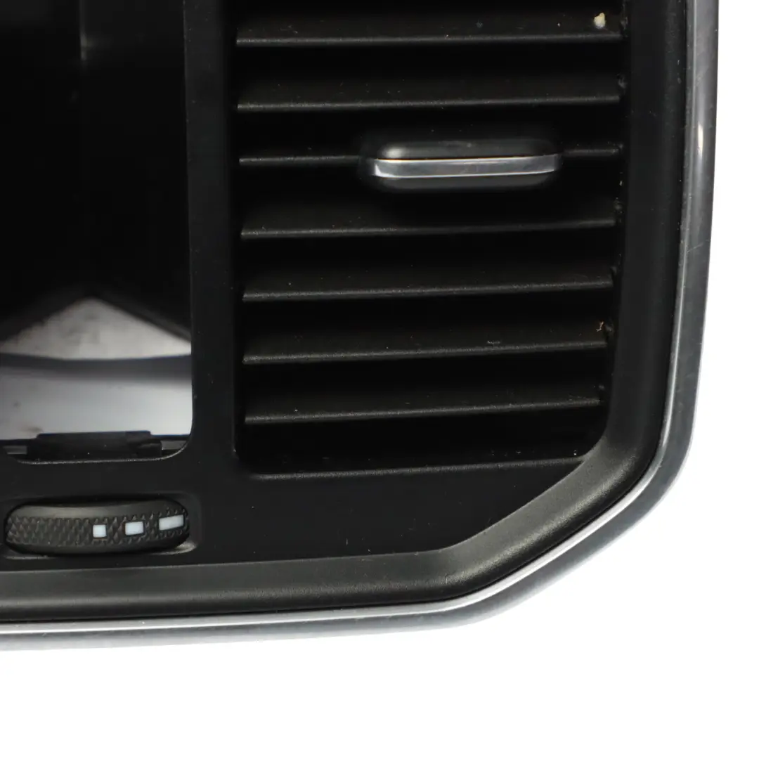 Griglia Di Ventilazione Console Centrale Posteriore per Porsche Macan 95B con numero di parte 95B819203G Porsche Macan 95B Griglia Di Ventilazione Console Centrale Posteriore - SKU 95B819203G - Numero di parte 95B819203G