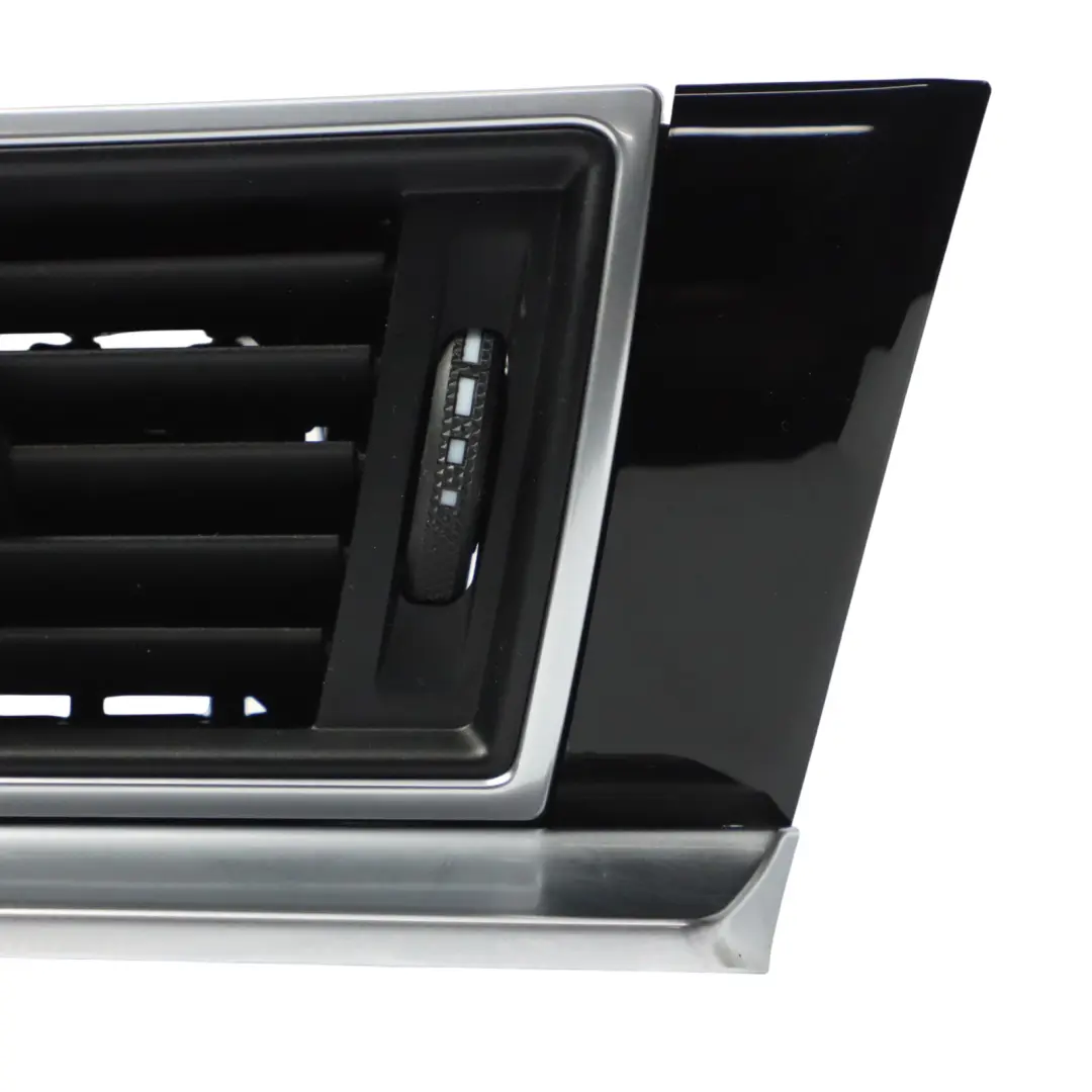 Cruscotto Pannello Di Ventilazione Griglia Destra per Porsche Macan 95B con numero di parte 95B819702E Porsche Macan 95B Cruscotto Pannello Di Ventilazione Griglia Destra - SKU 95B819702E - Numero di parte 95B819702E