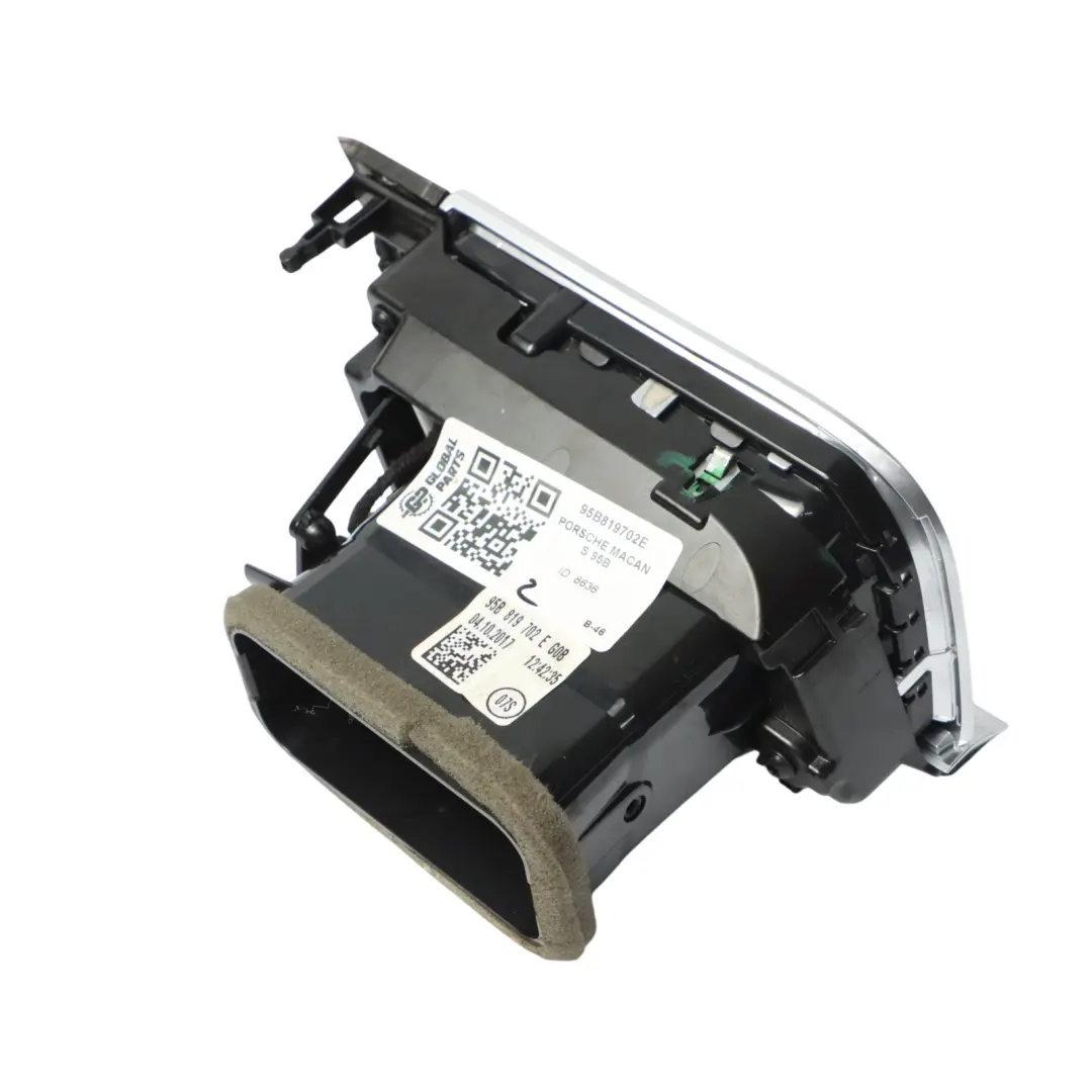 Armaturenbrett Lüftungsgitter Rechts für Porsche Macan 95B mit Teilenummer 95B819702E Porsche Macan 95B Armaturenbrett Lüftungsgitter Rechts - SKU 95B819702E - Teilenummer 95B819702E