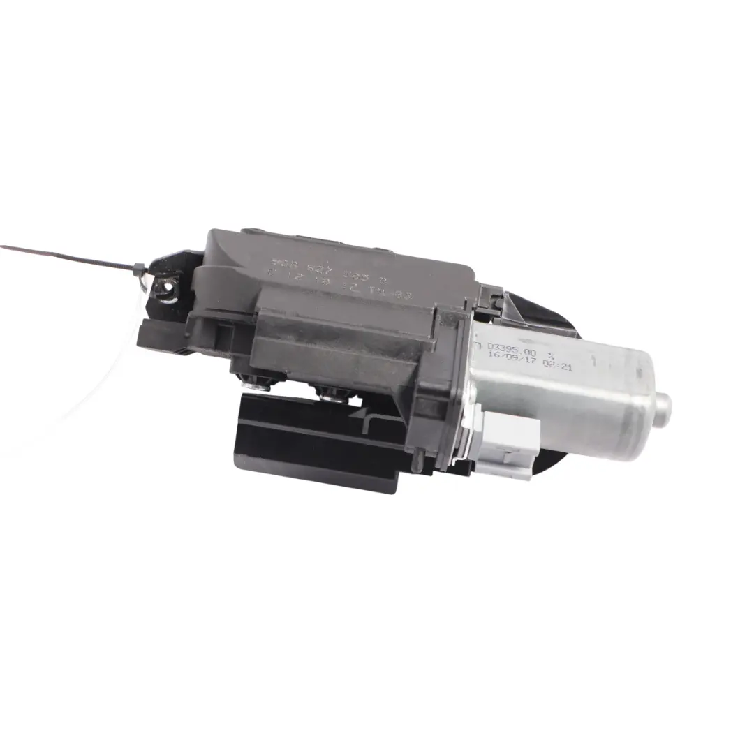 Boot Lid Tailgate Look Latch Mechanism to Porsche Macan 95B with Part number 95B827505 Porsche Macan 95B Boot Lid Tailgate Look Latch Mechanism - SKU 95B827505 - Part number 95B827505