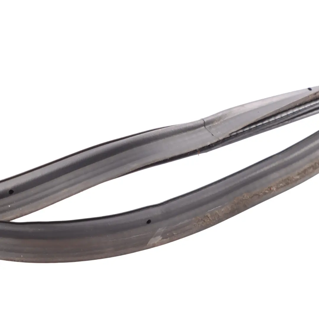 Boot Seal Gasket Sill Rubber to Porsche Macan 95B Rear Tailgate with Part number 95B827705C Porsche Macan 95B Rear Tailgate Boot Seal Gasket Sill Rubber - SKU 95B827705C - Part number 95B827705C