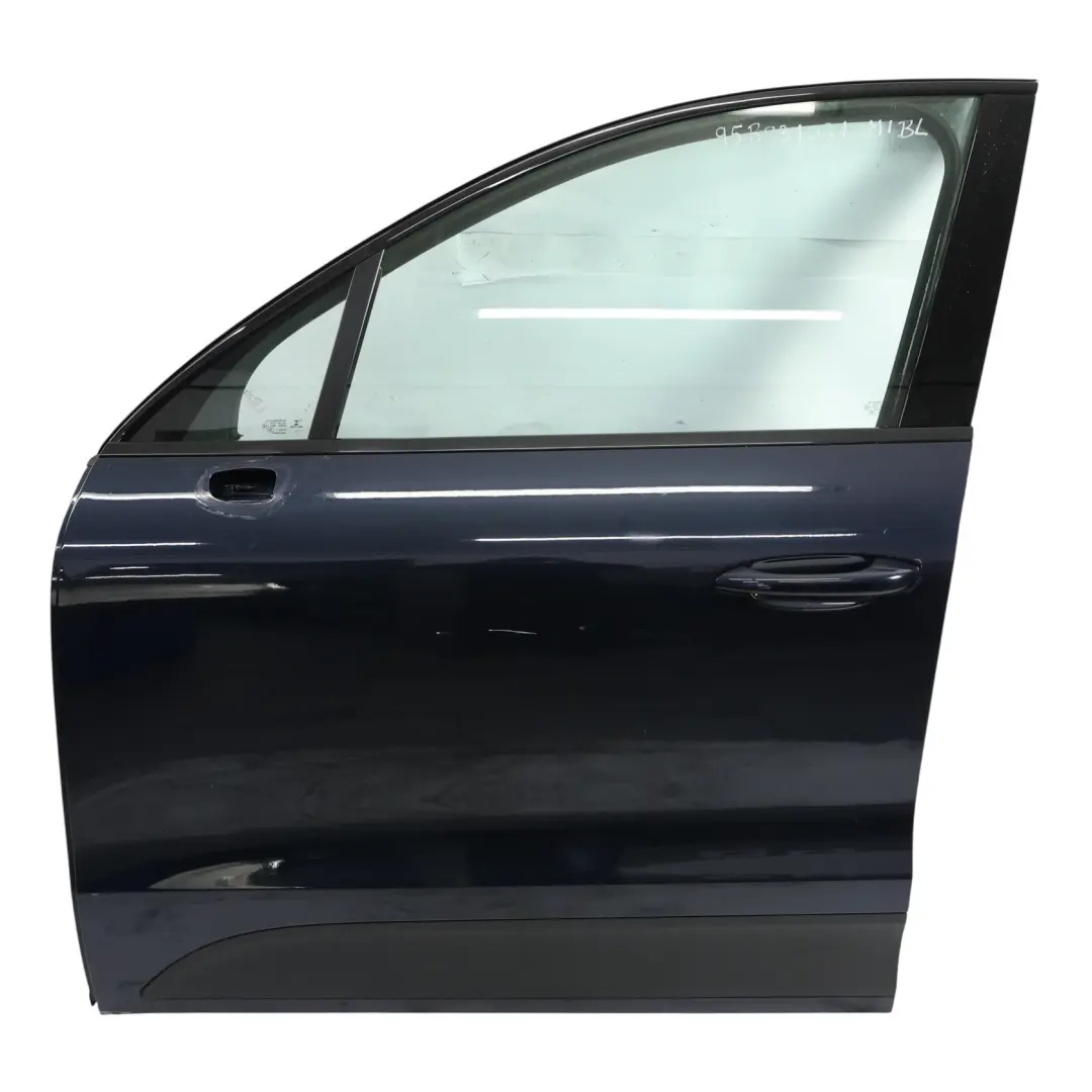 Gauche Midnight Blue Bleu - M5F pour Porsche Macan 95B Porte Avant à propos du numéro de pièce 95B831021 Porsche Macan 95B Porte Avant Gauche Midnight Blue Bleu - M5F - SKU 95B831021-MIBL - Numéro de pièce 95B831021