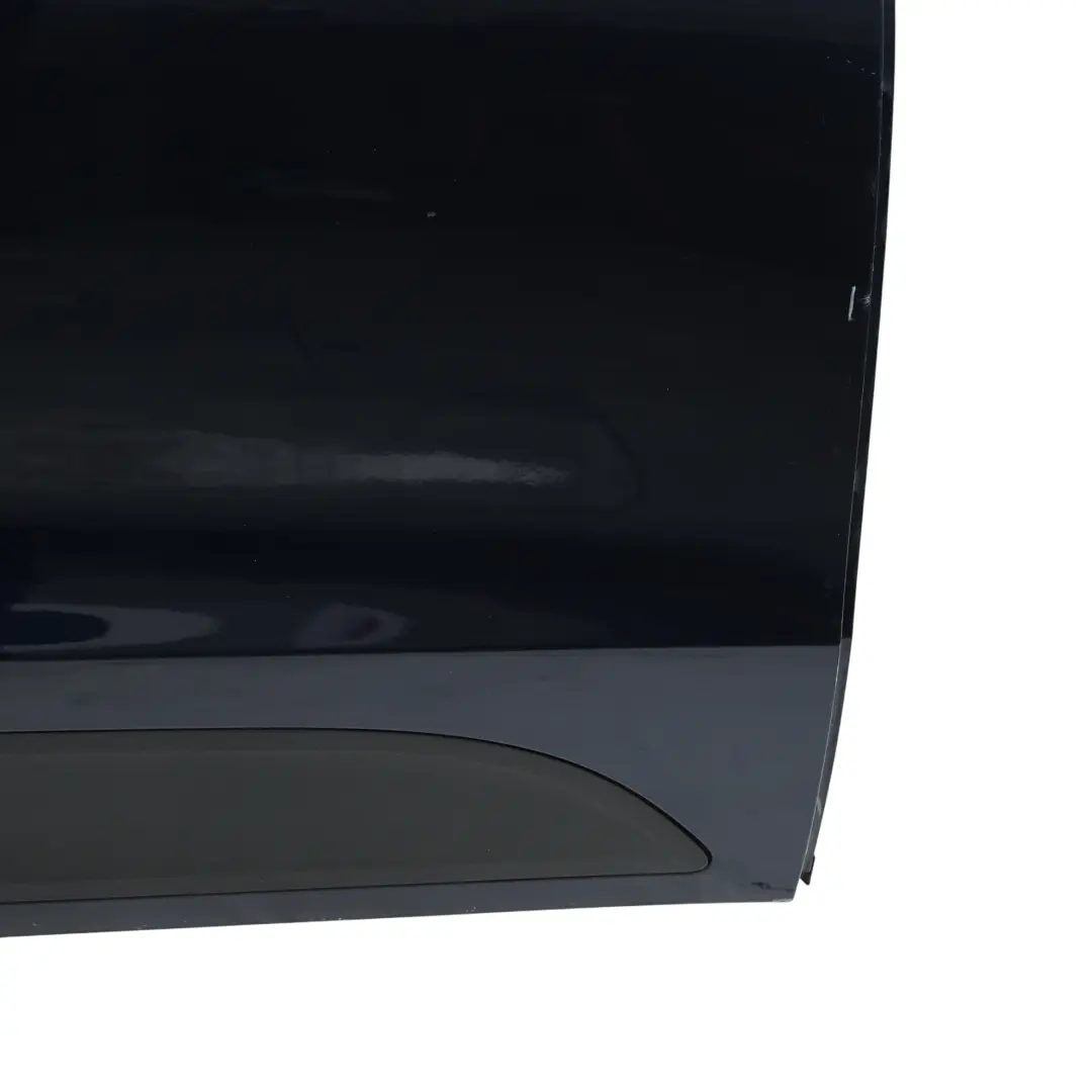 Porta Anteriore Destra Midnight Blue Metallic - M5F per Porsche Macan 95B con numero di parte 95B831022 Porsche Macan 95B Porta Anteriore Destra Midnight Blue Metallic - M5F - SKU 95B831022-MIBL - Numero di parte 95B831022