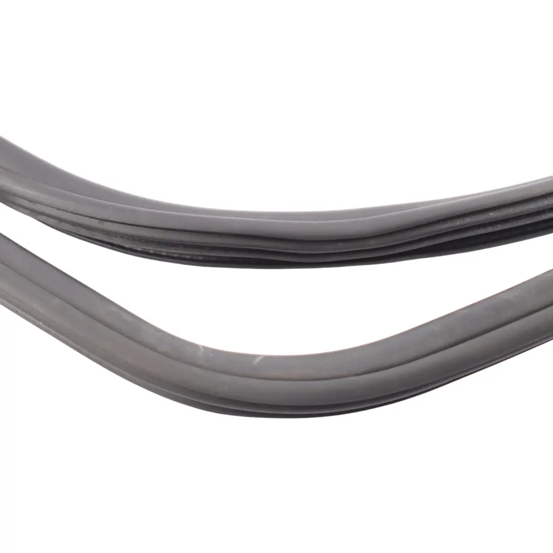 Porsche Macan 95B Front Door Seal Gasket Rubber Left Right N/O/S - SKU 95B831721A - Part number 95B831721A