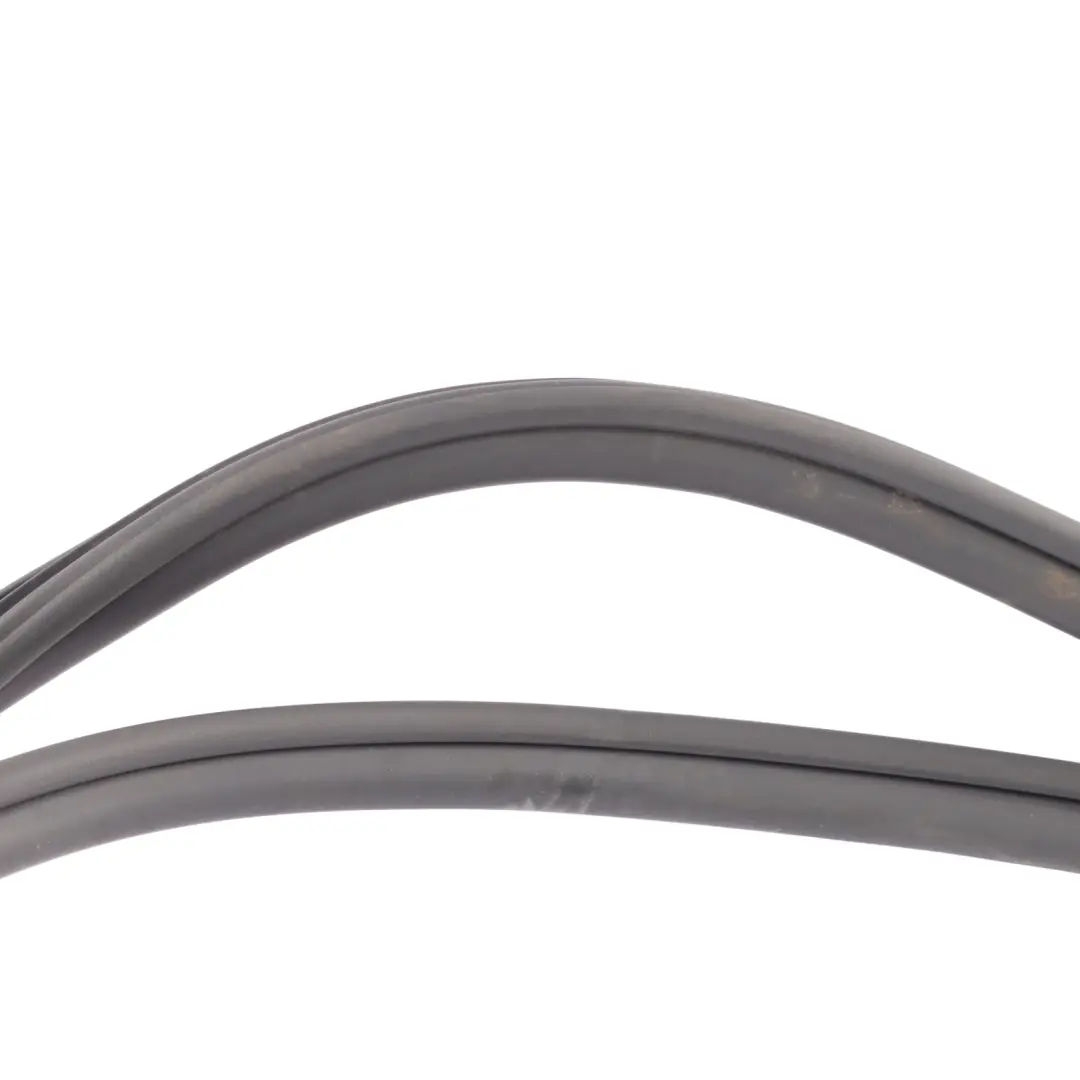 Porsche Macan 95B Front Door Seal Gasket Rubber Left Right N/O/S - SKU 95B831721A - Part number 95B831721A