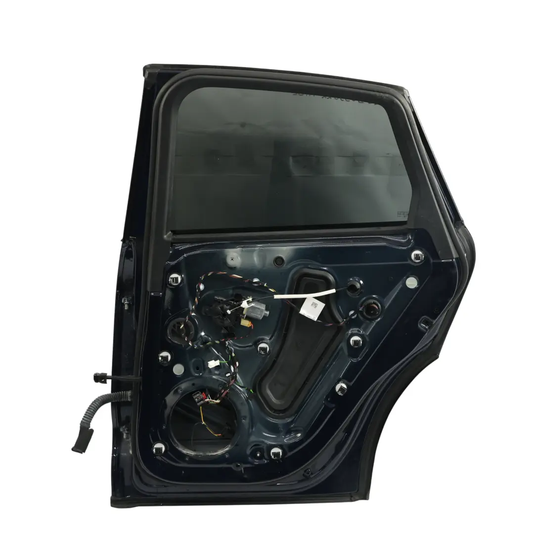 Puerta Trasera Derecha Midnight Blue - M5F para Porsche Macan 95B con número de pieza 95B833022 Porsche Macan 95B Puerta Trasera Derecha Midnight Blue - M5F - SKU 95B833022-MIBL - Número de pieza 95B833022