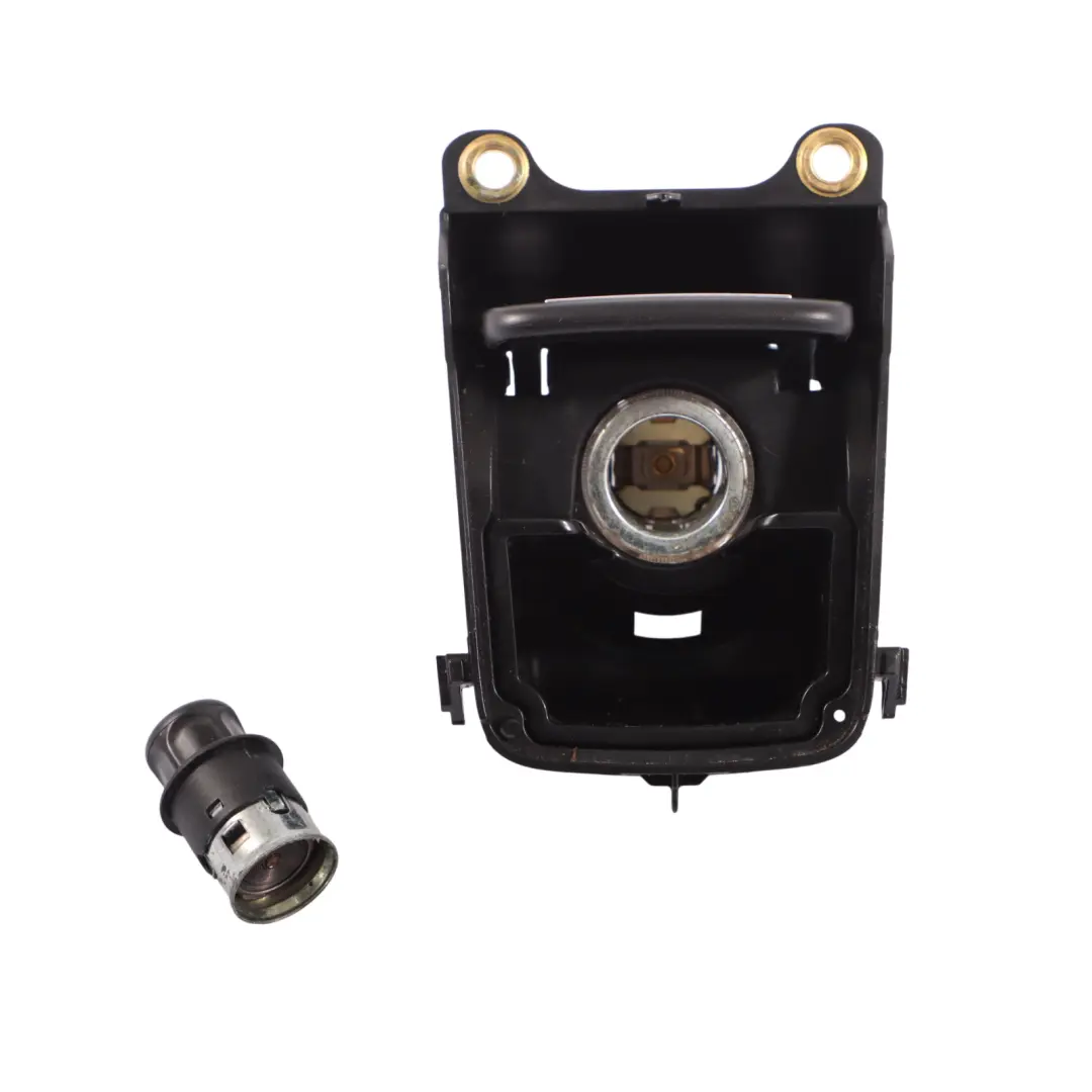 Cendrier Allume Cigarette Rangement Console Centrale pour Porsche Macan 95B à propos du numéro de pièce 95B857273 Porsche Macan 95B Cendrier Allume Cigarette Rangement Console Centrale - SKU 95B857273 - Numéro de pièce 95B857273