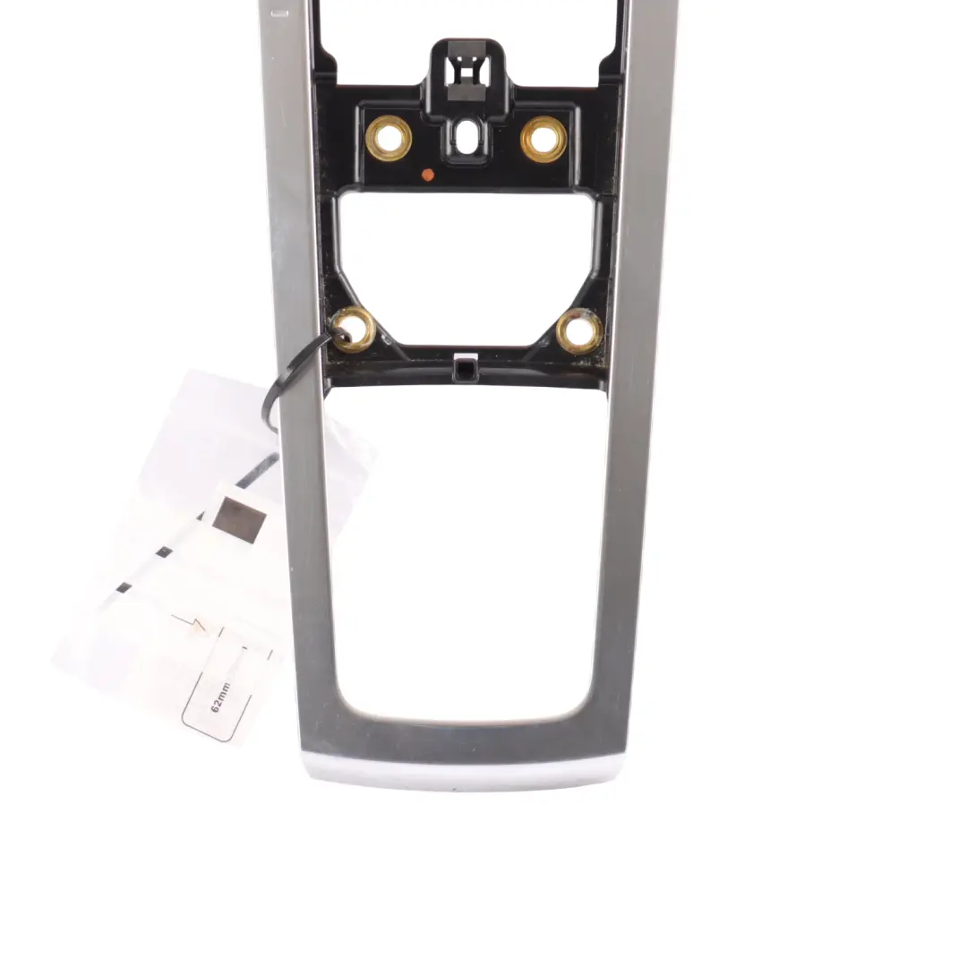 Panel Cubierta Selector de Marchas para Porsche Macan 95B con número de pieza 95B863419 Porsche Macan 95B Panel Cubierta Selector de Marchas - SKU 95B863419 - Número de pieza 95B863419