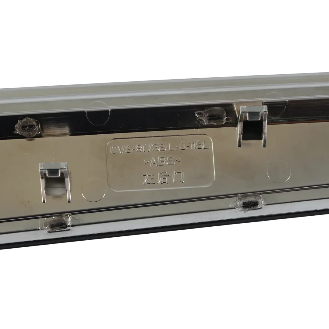 Porsche Macan 95B Garniture De Panneau De Porte Avant Gauche Noir Laqué - SKU 95B867409D-1 - Numéro de pièce 95B867409D-1